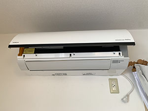 山梨市でのエアコン取り外し回収処分施工例